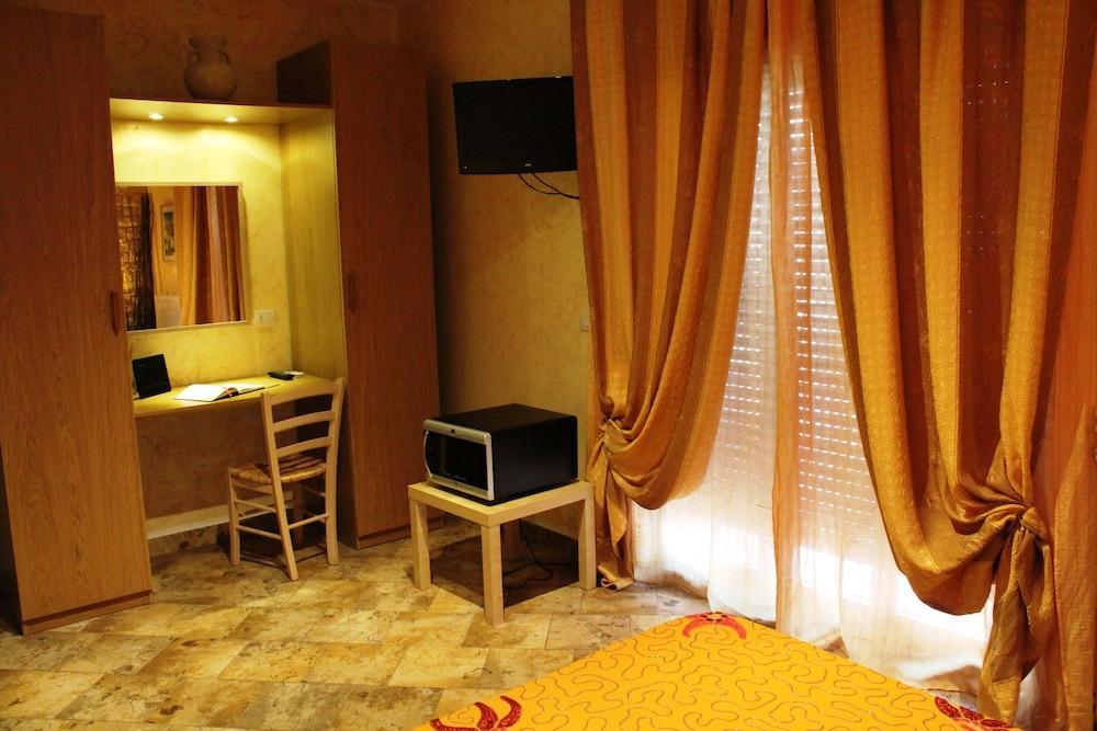 B&B Triskeles Джардини-Наксос Экстерьер фото