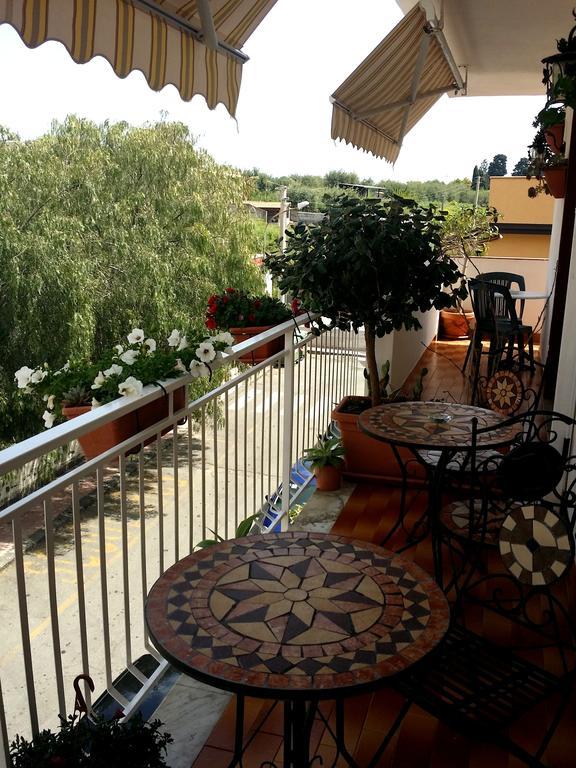 B&B Triskeles Джардини-Наксос Экстерьер фото